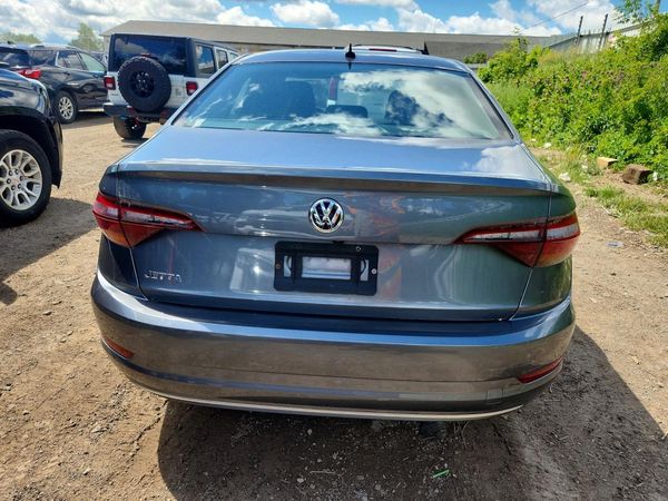 2019 VOLKSWAGEN JETTA S, SE, R-Line