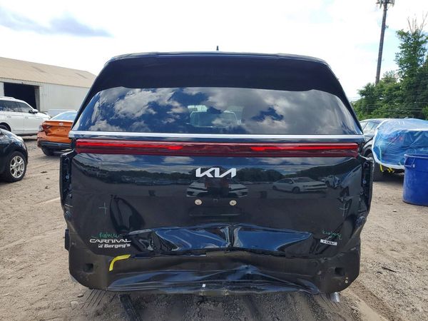 2026 KIA CARNIVAL LXS
