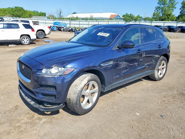 2017 JAGUAR F-PACE Premium — Front 3/4