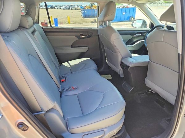 2025 TOYOTA HIGHLANDER HYBRID