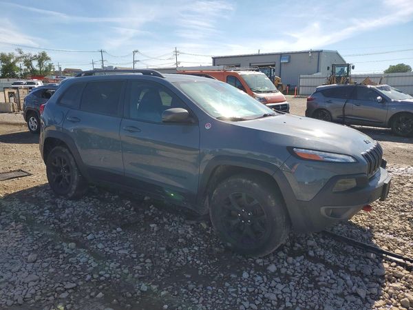 2015 JEEP CHEROKEE TRAILHAWK 4X4