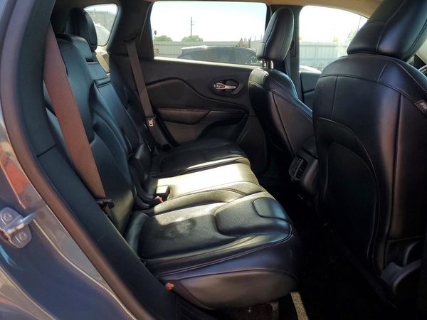 2015 JEEP CHEROKEE TRAILHAWK 4X4