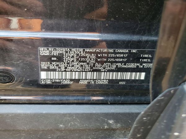 2021 TOYOTA RAV4 XLE