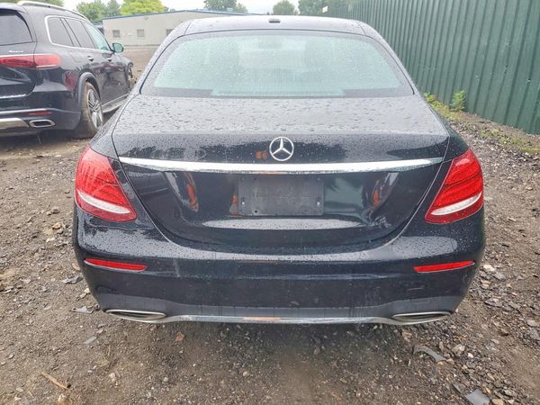 2018 MERCEDES-BENZ E E300-4M