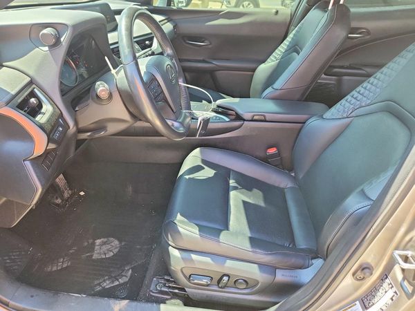 2020 LEXUS UX 250h Premium