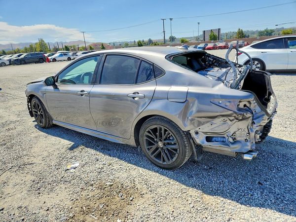 2025 TOYOTA CAMRY