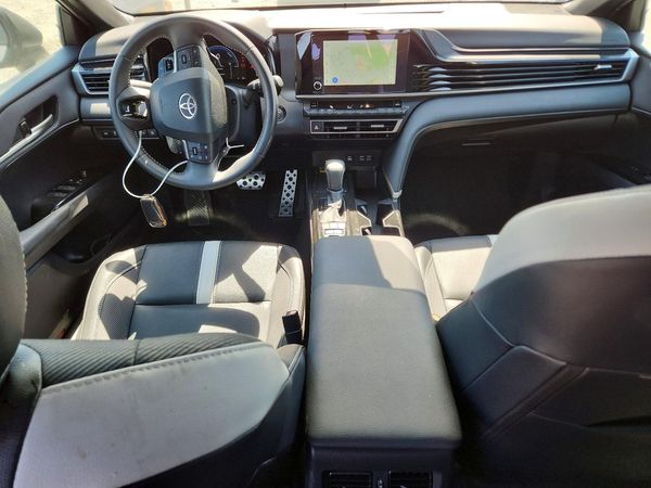 2025 TOYOTA CAMRY