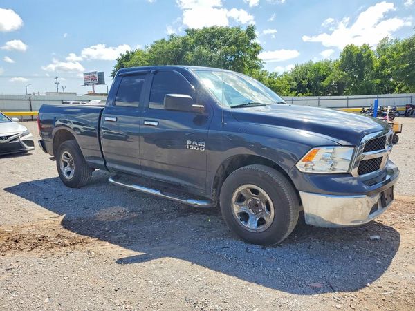 2017 RAM 1500 SLT