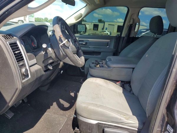 2017 RAM 1500 SLT