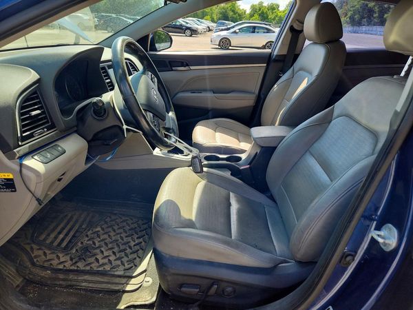 2017 HYUNDAI ELANTRA