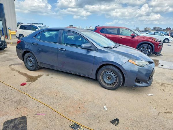 2017 TOYOTA COROLLA — Passenger 3/4
