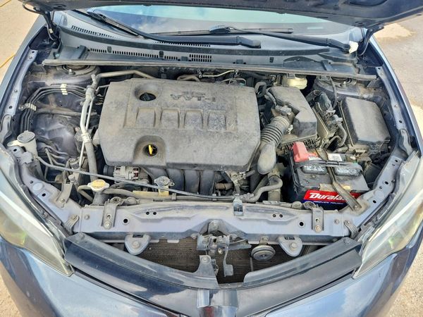 2017 TOYOTA COROLLA — Engine bay
