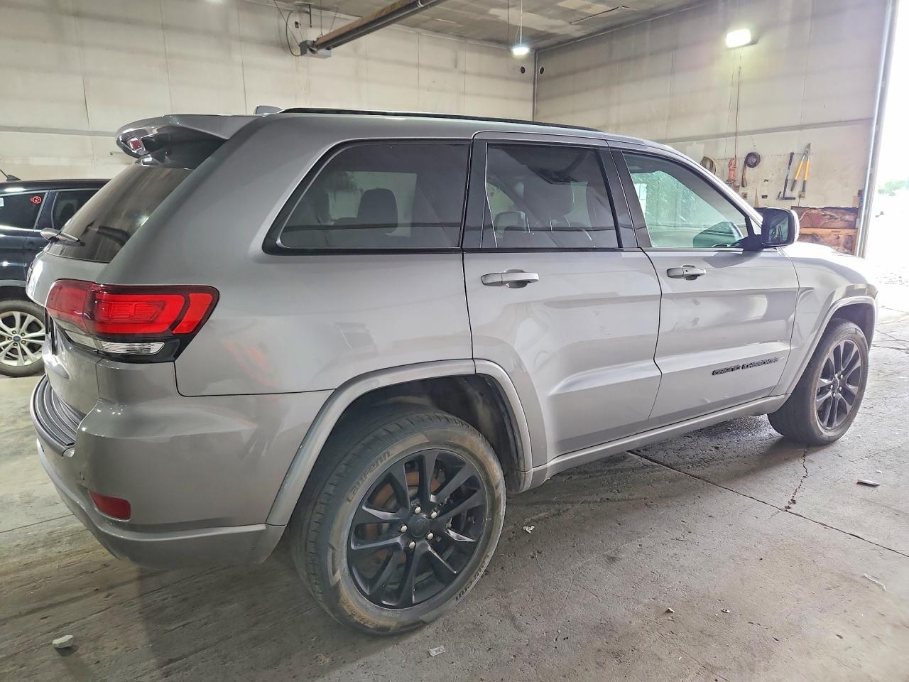 2021 JEEP GRAND CHEROKEE LAREDO 4X4