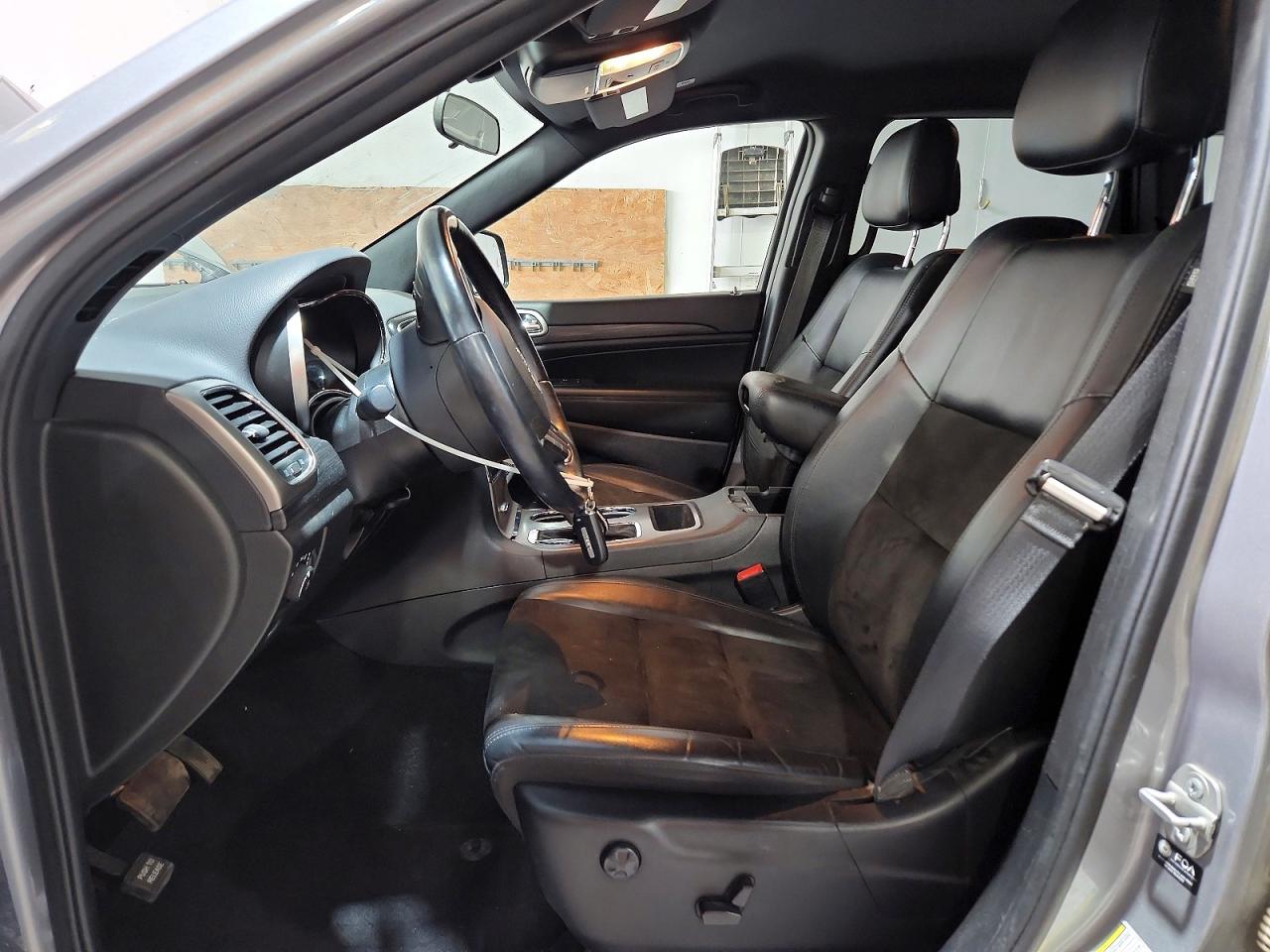 2021 JEEP GRAND CHEROKEE LAREDO 4X4