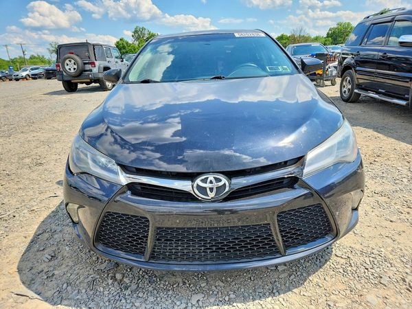 2015 TOYOTA CAMRY