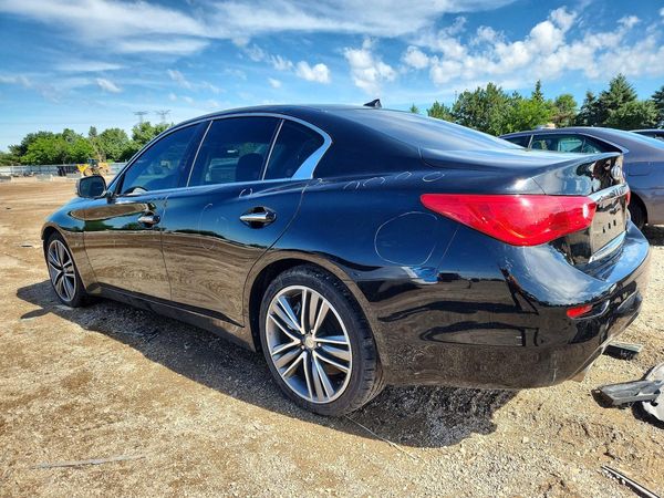 2015 INFINITI Q50