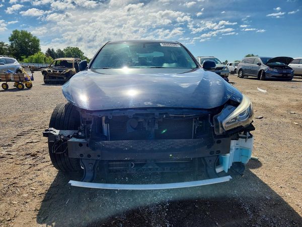 2015 INFINITI Q50