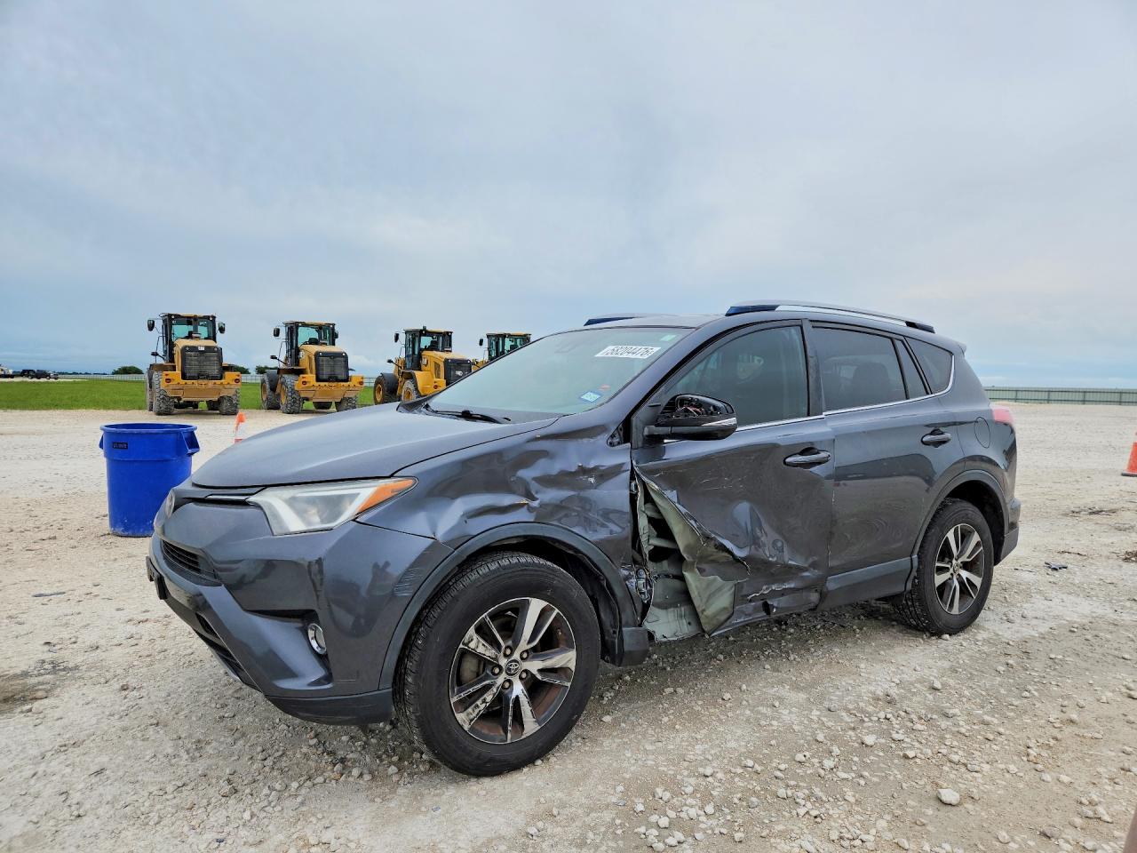 2017 TOYOTA RAV4 XLE