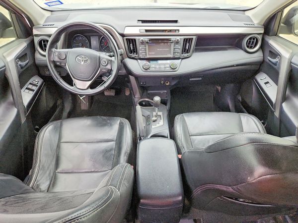 2017 TOYOTA RAV4 XLE