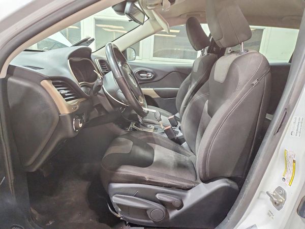 2017 JEEP CHEROKEE SPORT FWD