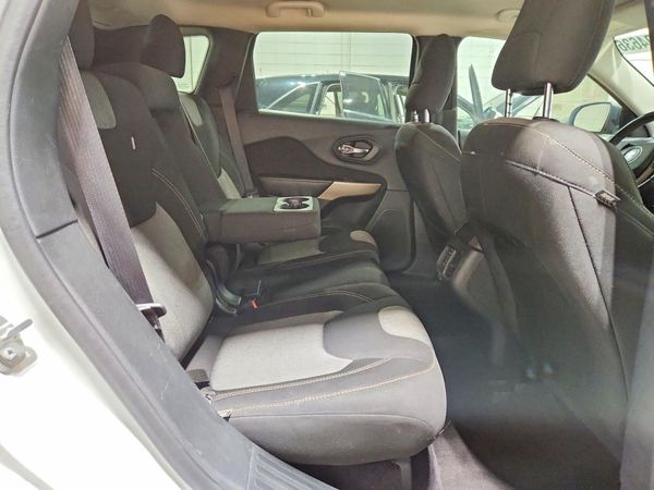 2017 JEEP CHEROKEE SPORT FWD