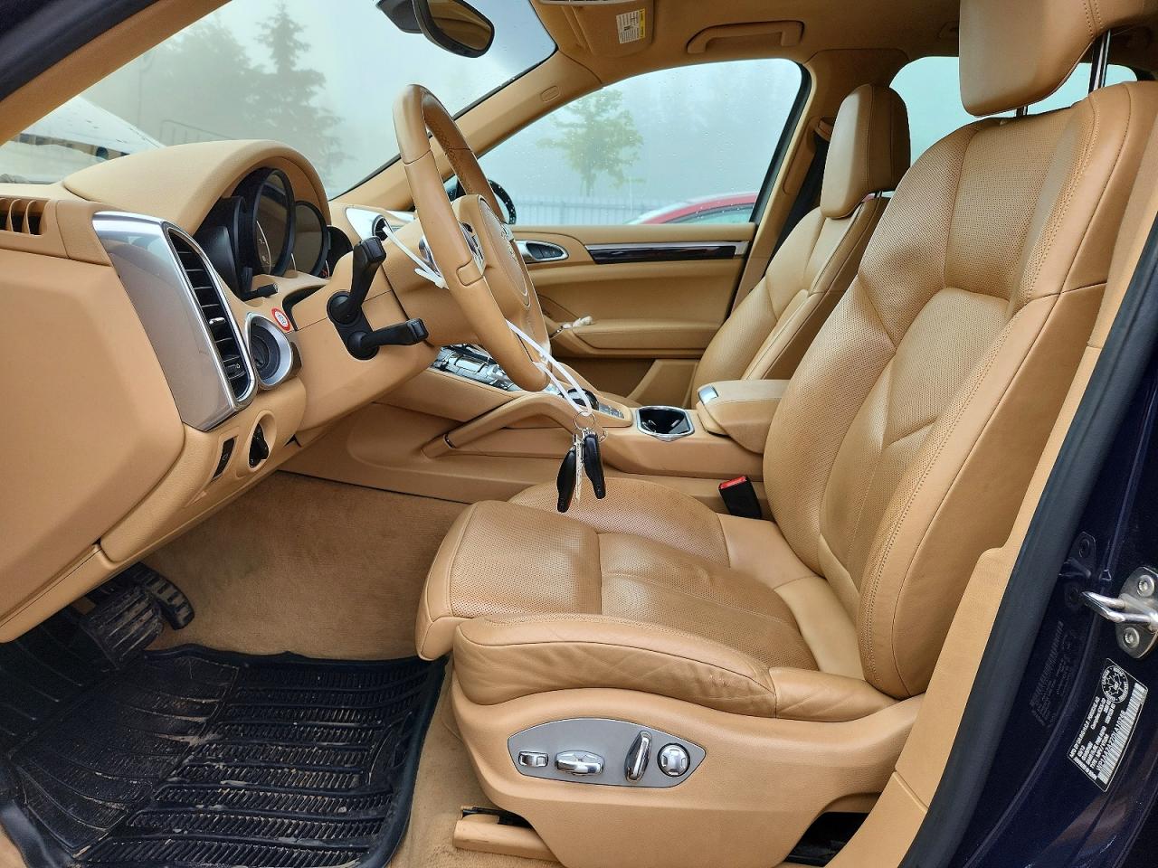2013 PORSCHE CAYENNE