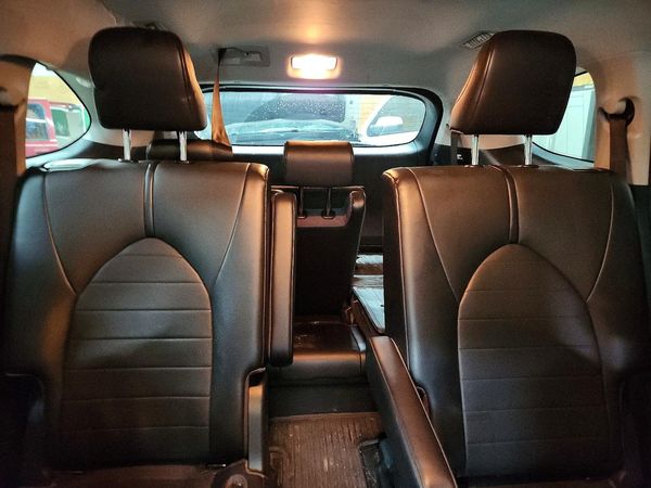2021 TOYOTA HIGHLANDER XLE Nav