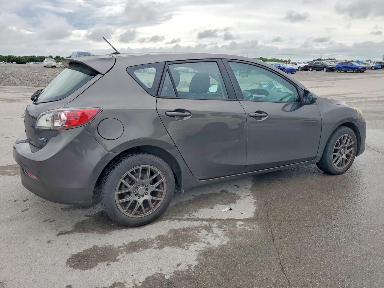 2013 MAZDA 3 Touring/GS