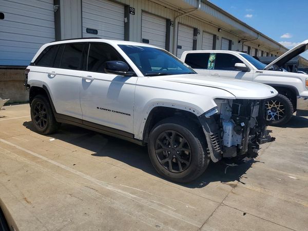 2024 JEEP GRAND CHEROKEE LAREDO 4X4