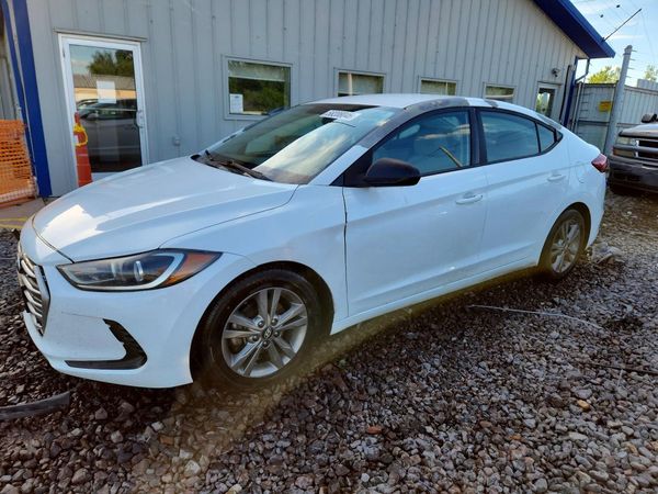 2017 HYUNDAI ELANTRA