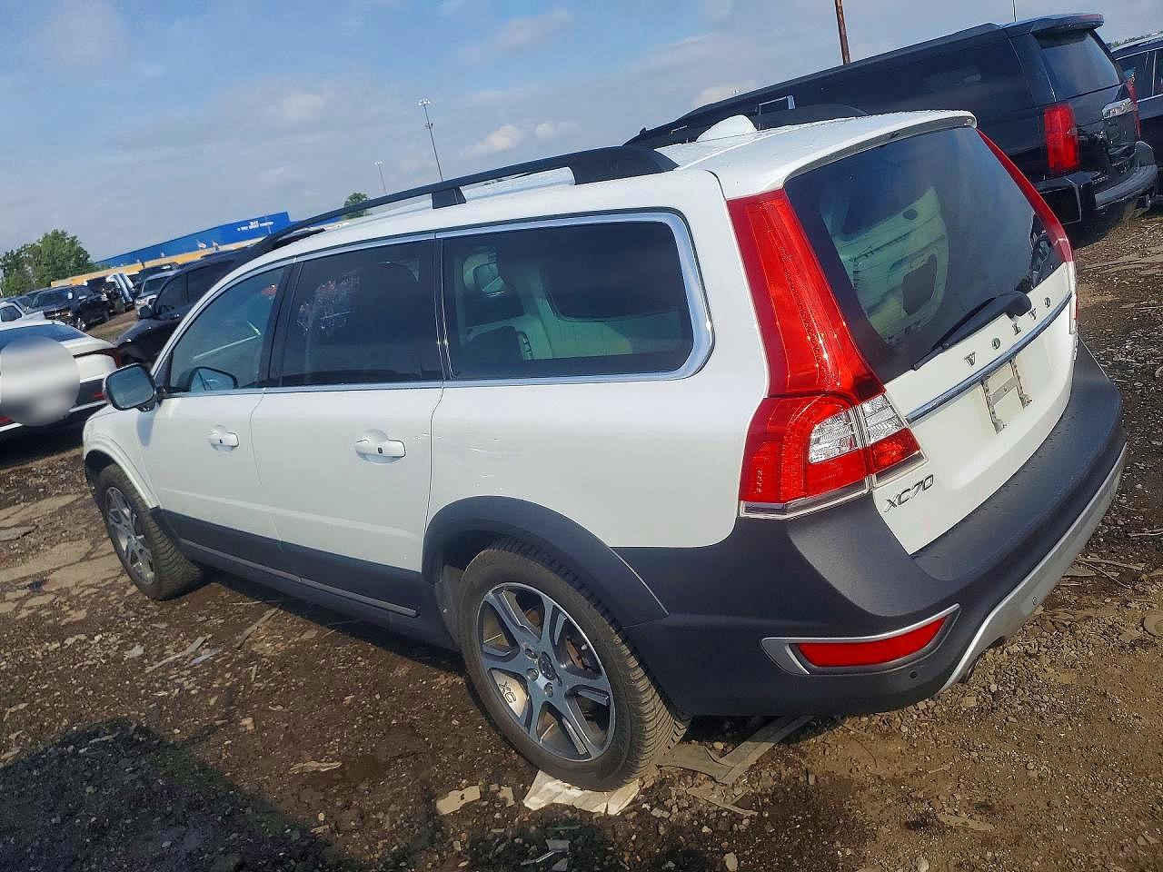 2014 VOLVO XC70