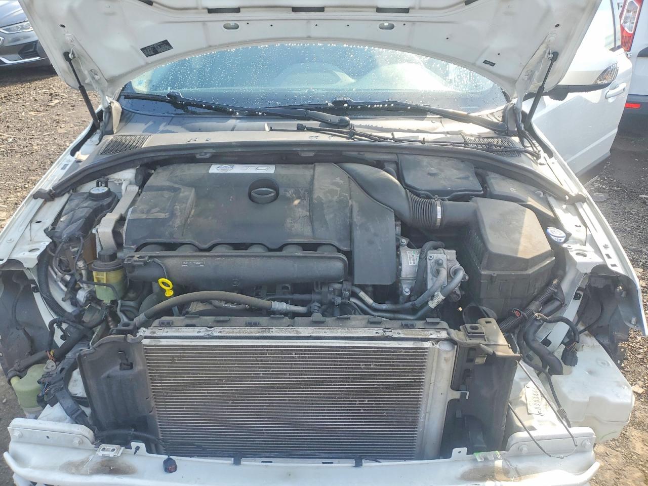 2014 VOLVO XC70