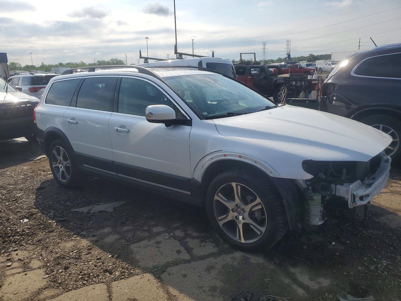 2014 VOLVO XC70