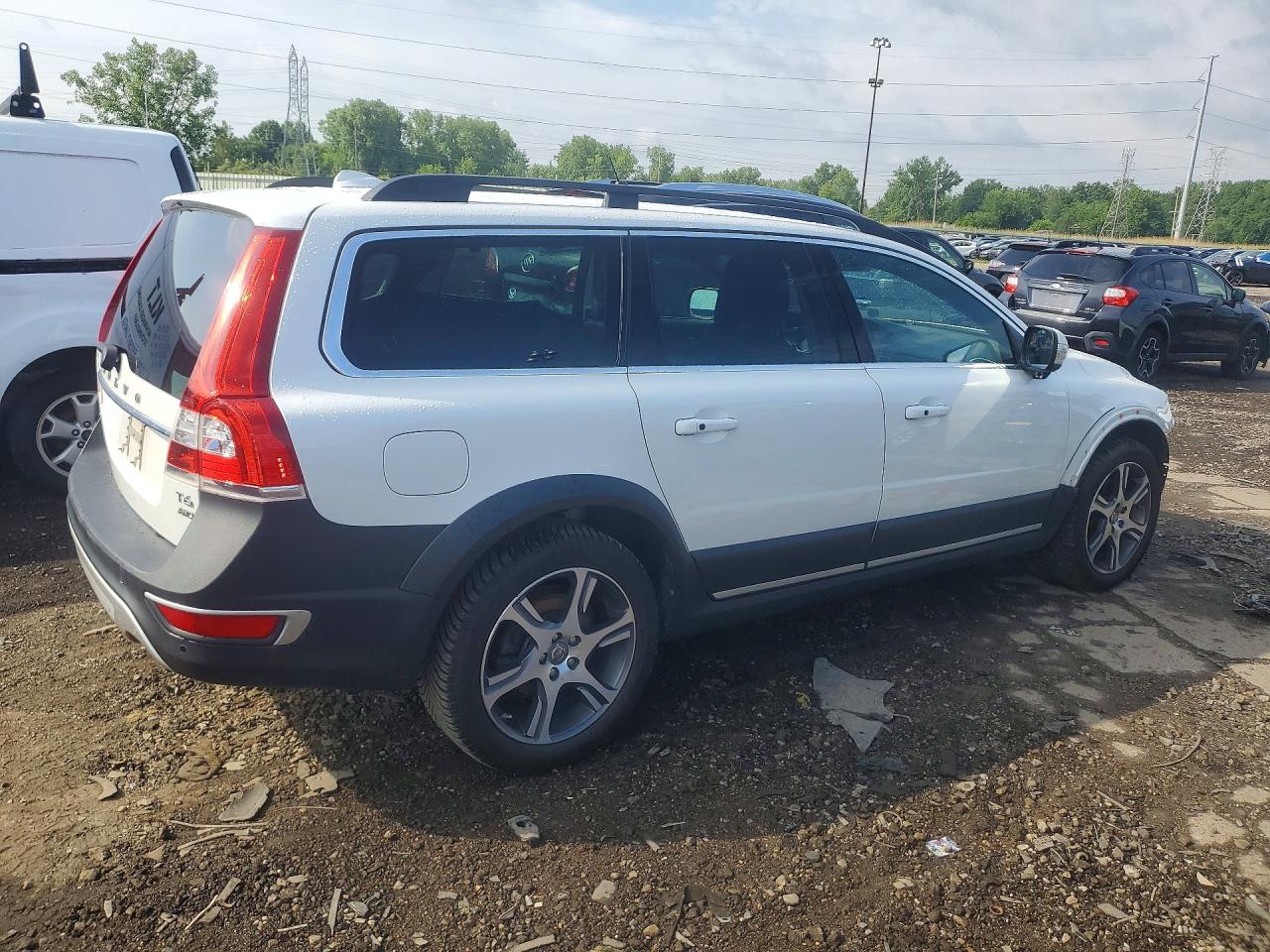 2014 VOLVO XC70