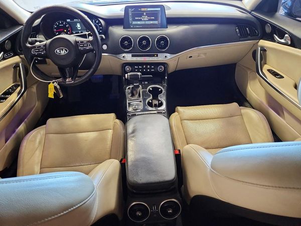 2018 KIA STINGER