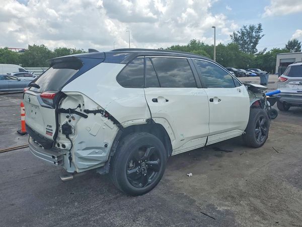 2021 TOYOTA RAV4 XSE HV