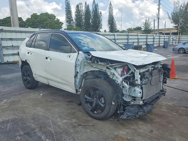 2021 TOYOTA RAV4 XSE HV
