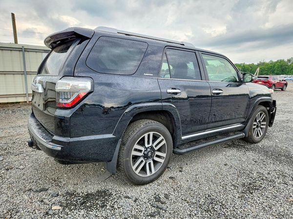 2024 TOYOTA 4RUNNER Limited