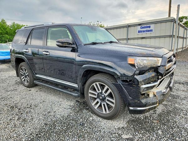 2024 TOYOTA 4RUNNER Limited