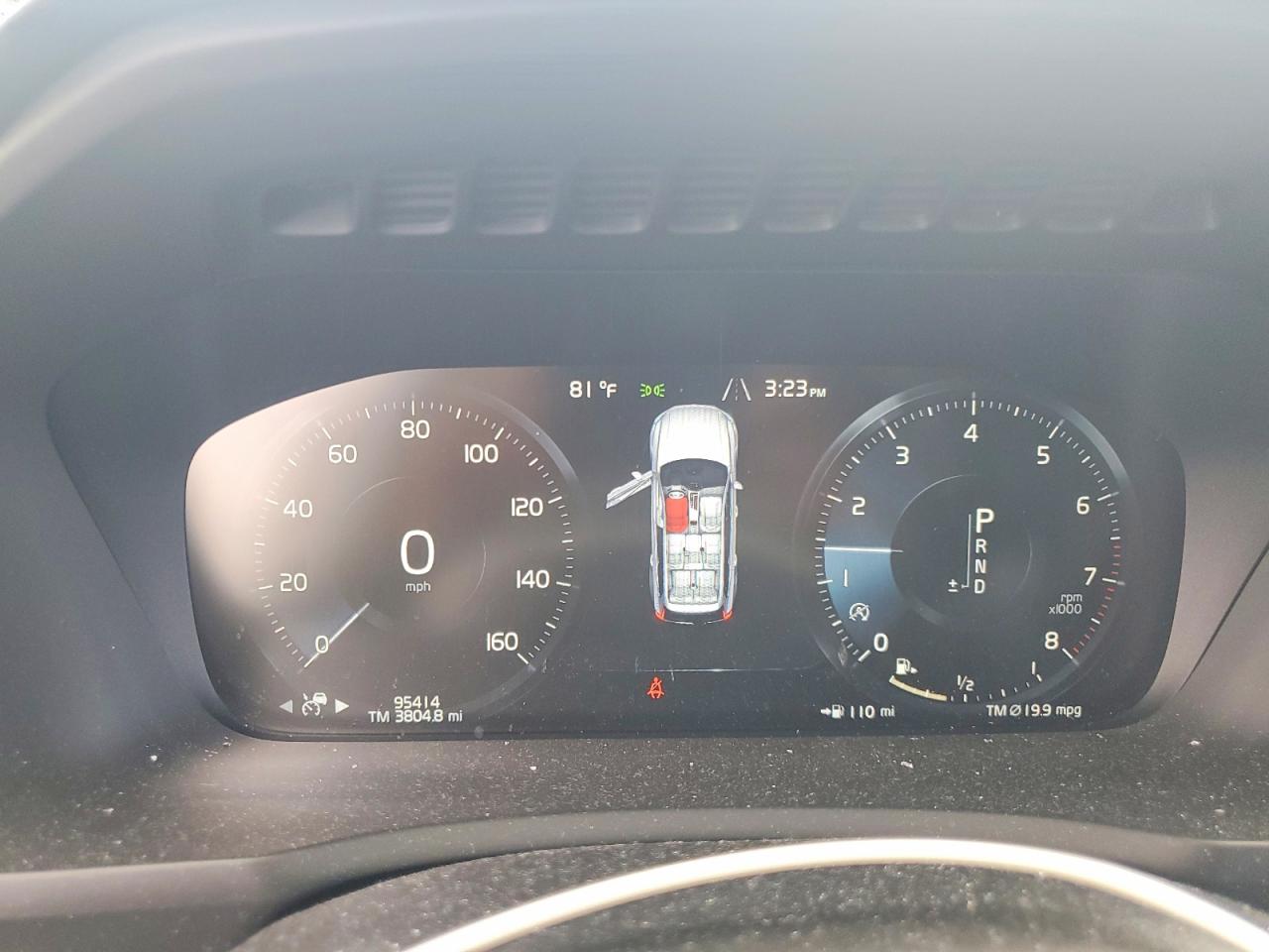 2020 VOLVO XC90 Momentum