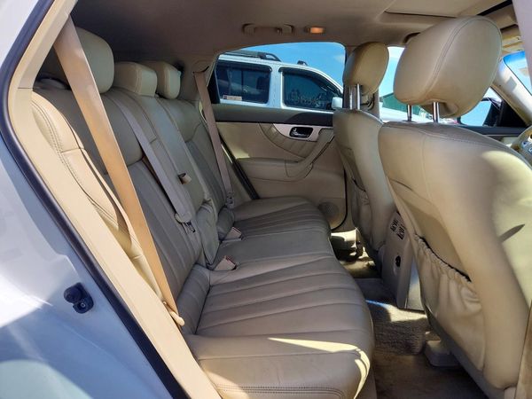 2017 INFINITI QX70