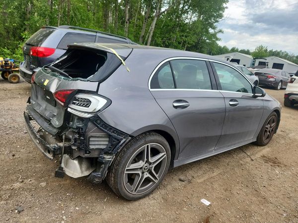 2022 MERCEDES-BENZ A