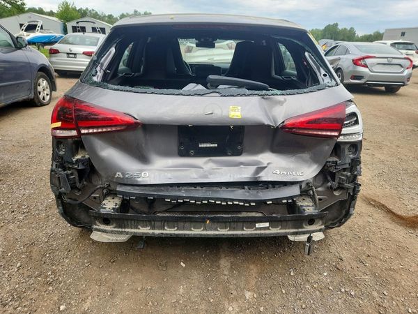 2022 MERCEDES-BENZ A