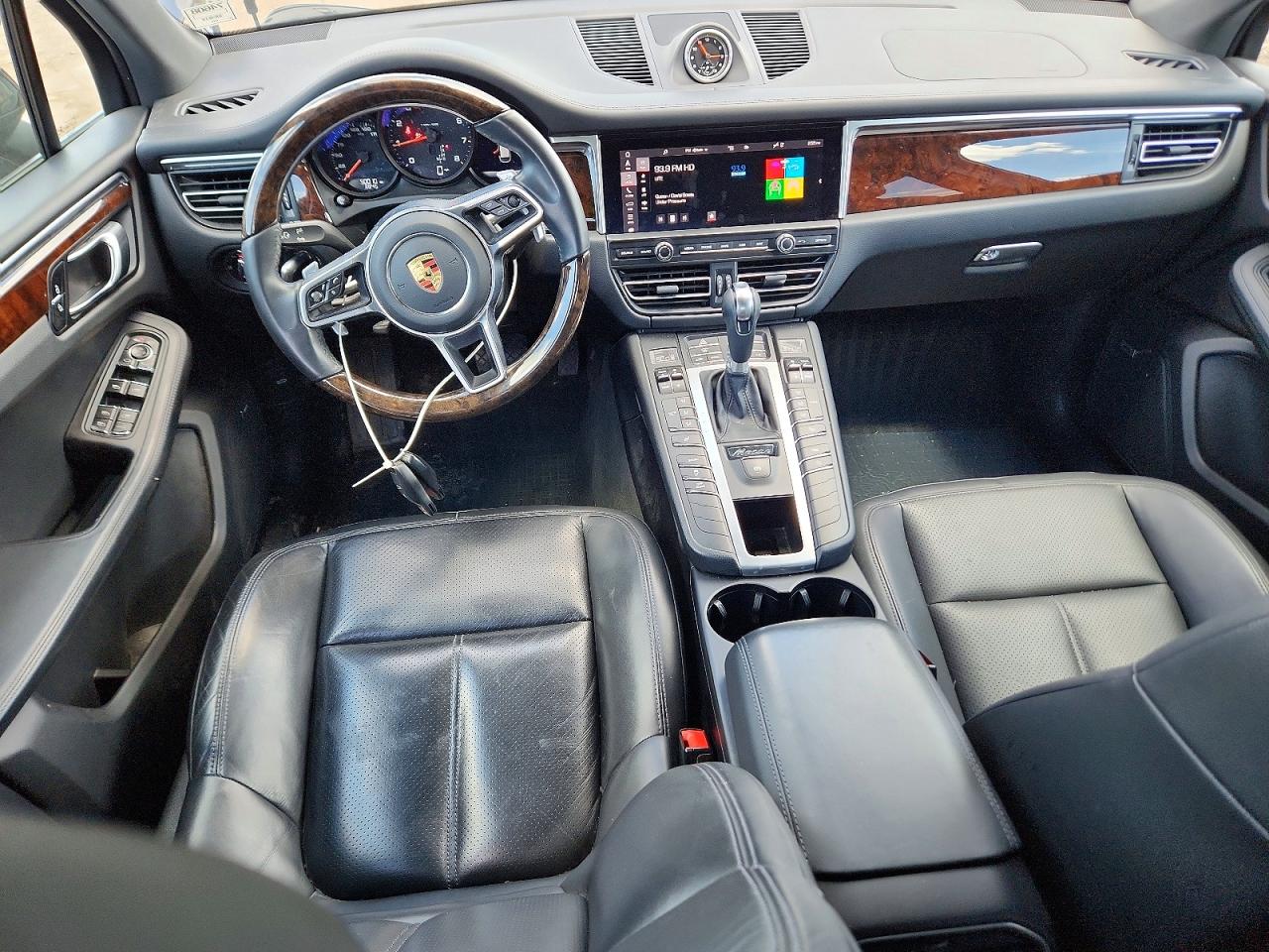 2021 PORSCHE MACAN Base