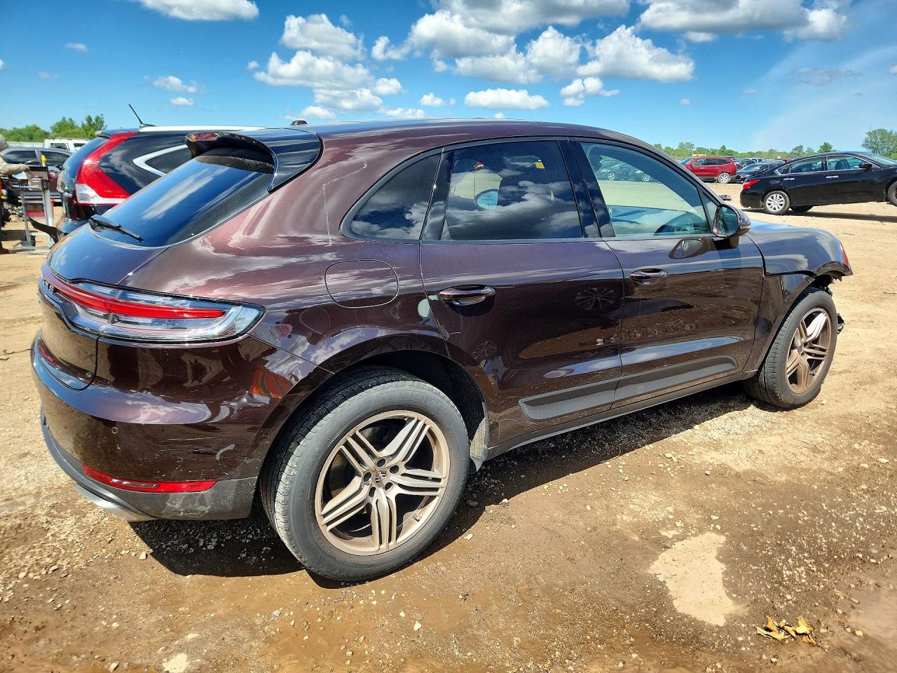 2021 PORSCHE MACAN Base