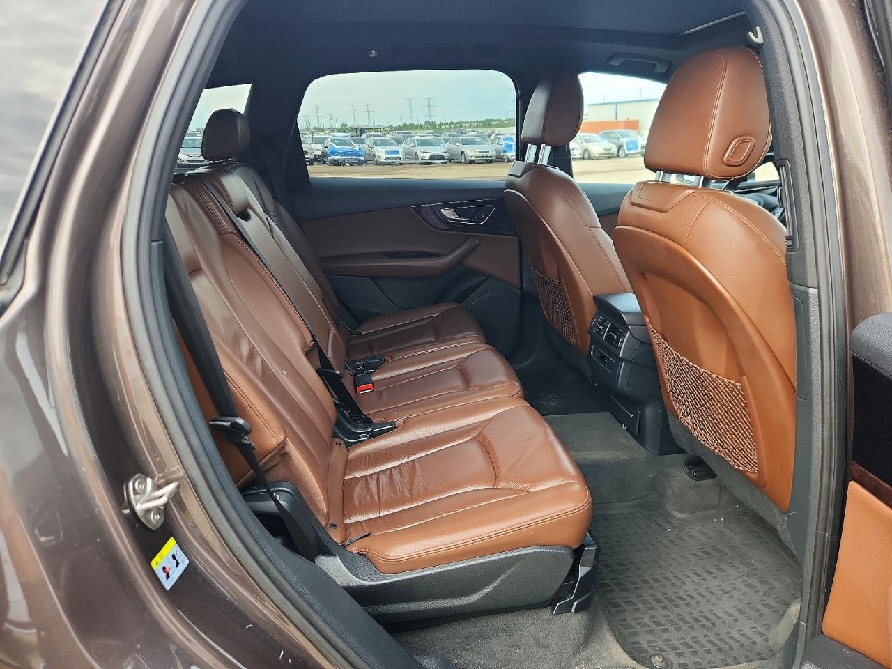 2017 AUDI Q7 quattro Premium