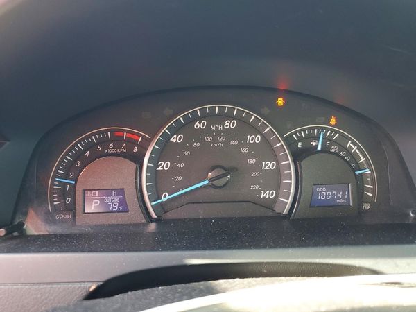 2014 TOYOTA CAMRY