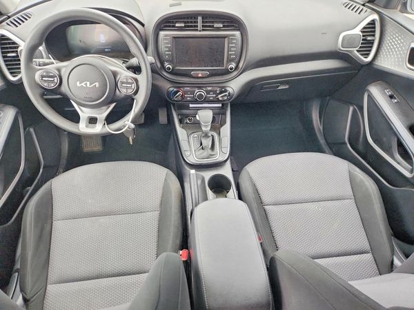 2024 KIA SOUL LX, S