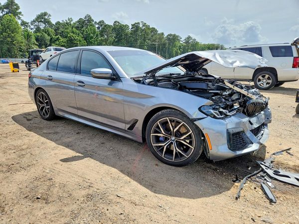 2023 BMW 530