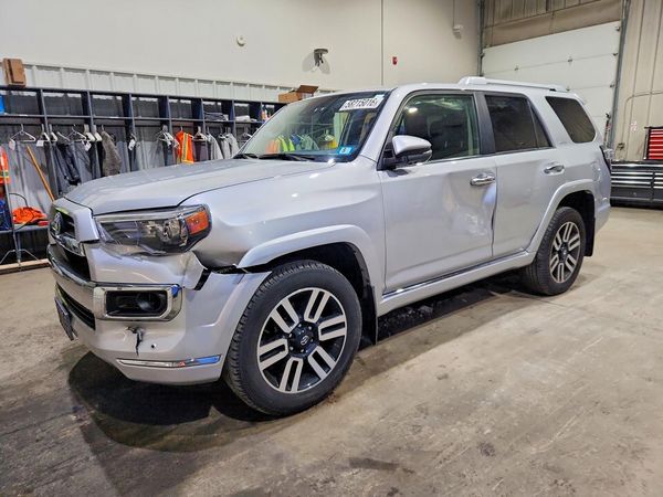 2024 TOYOTA 4RUNNER Limited